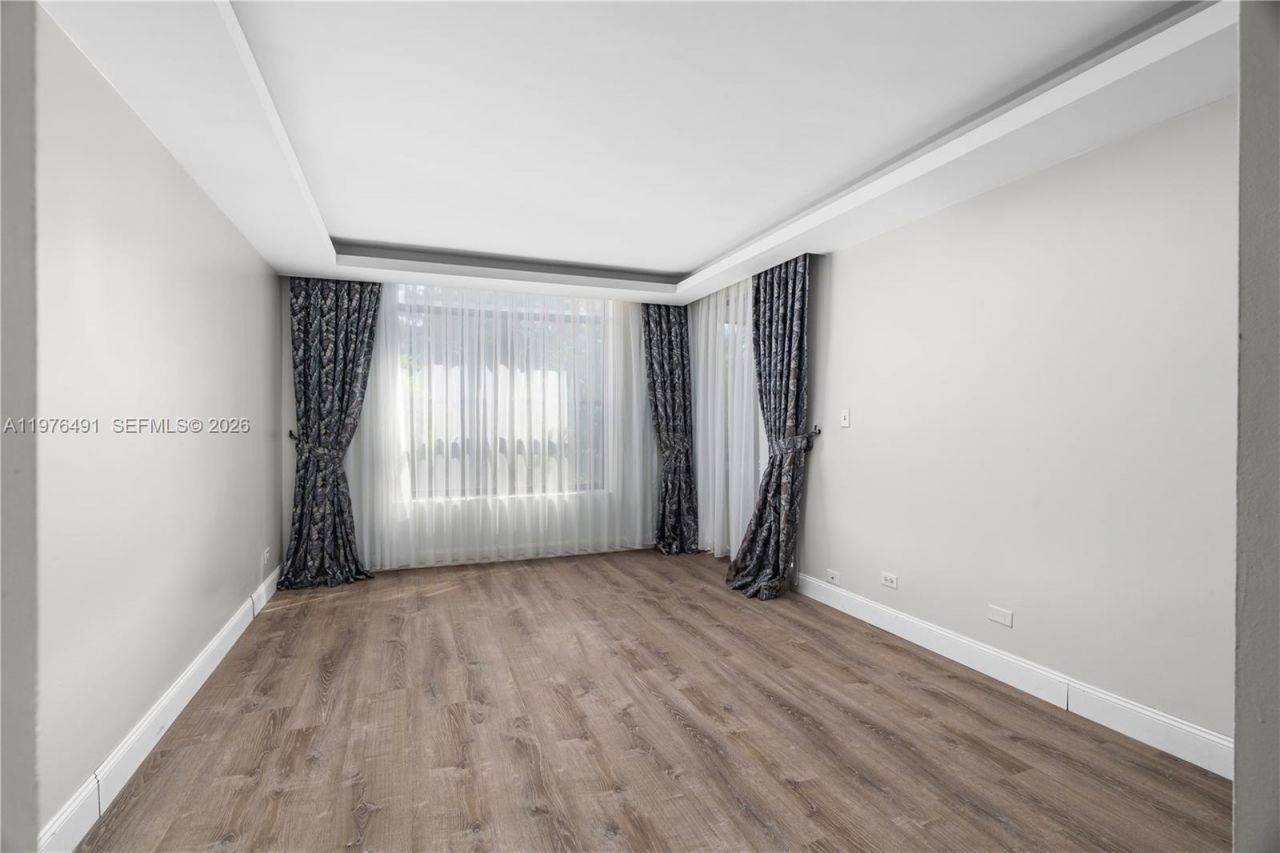 3730 Inverrary Dr , Unit 2H, Lauderhill, FL 33319 Photo