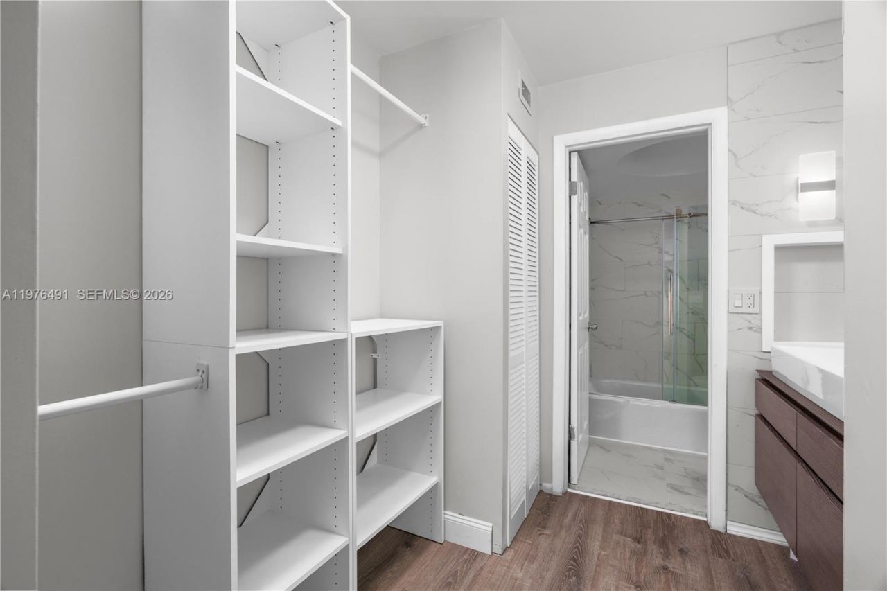 3730 Inverrary Dr , Unit 2H, Lauderhill, FL 33319 Photo