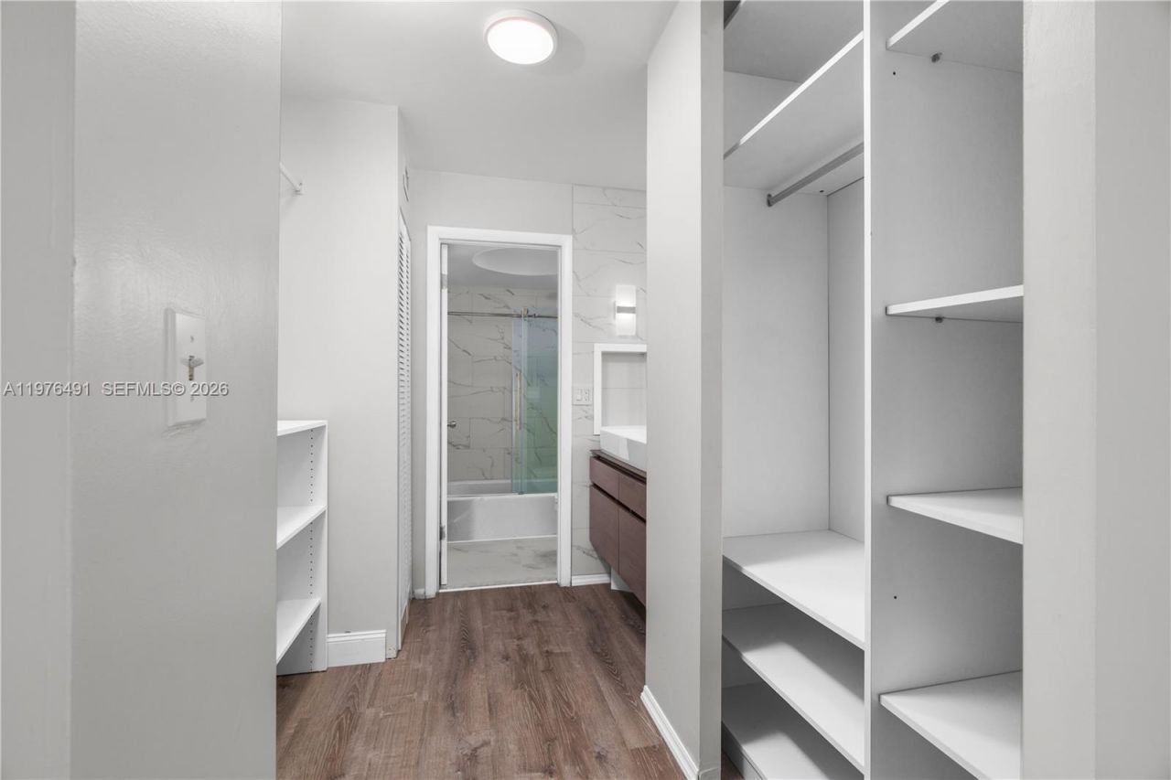 3730 Inverrary Dr , Unit 2H, Lauderhill, FL 33319 Photo