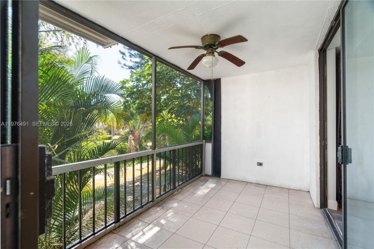 3730 Inverrary Dr , Unit 2H, Lauderhill, FL 33319 Photo