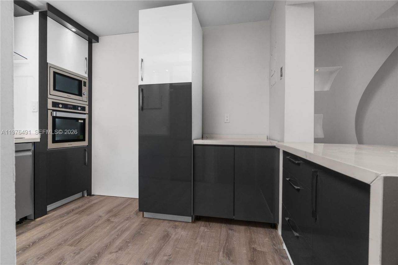 3730 Inverrary Dr , Unit 2H, Lauderhill, FL 33319 Photo