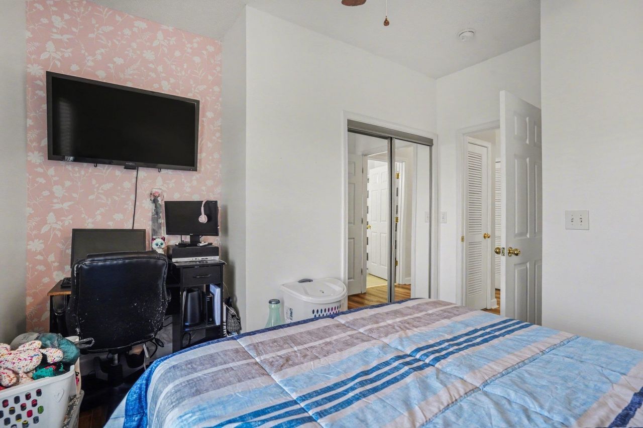 805 Crumpet Ct. Photo 12