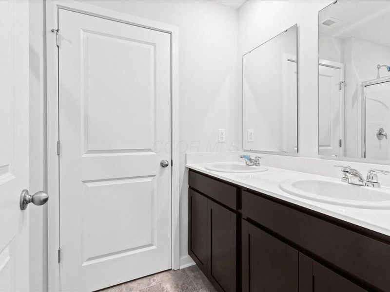 1489 Jarry Avenue , Columbus, OH 43228 Photo 15