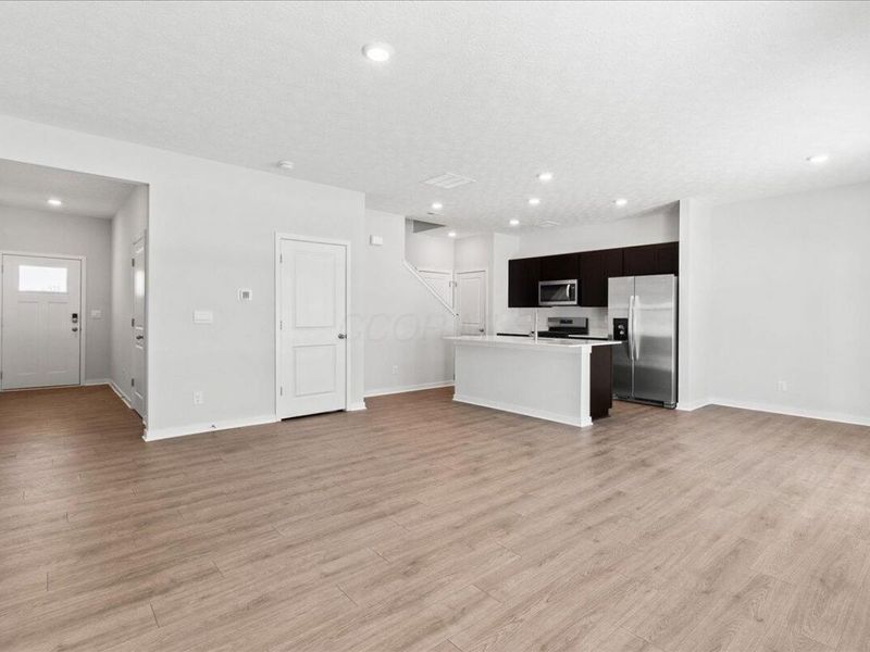 1489 Jarry Avenue , Columbus, OH 43228 Photo 3