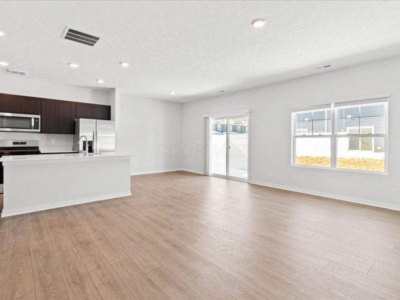 1489 Jarry Avenue , Columbus, OH 43228 Photo 4