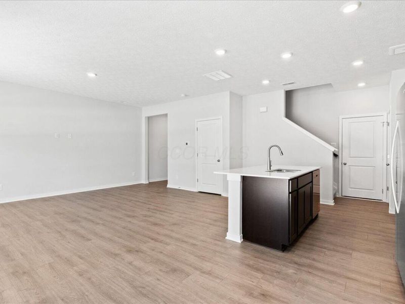 1489 Jarry Avenue , Columbus, OH 43228 Photo 5