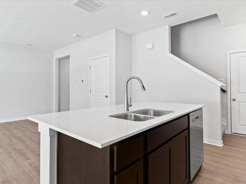 1489 Jarry Avenue , Columbus, OH 43228 Photo 9