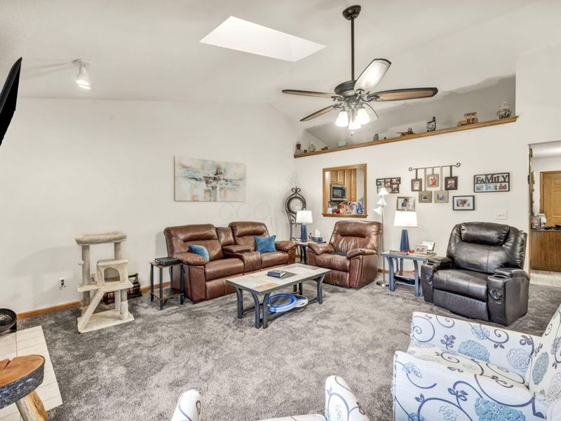 4801 Cypress Grove Court, Groveport, OH 43125 Photo 10