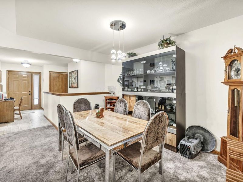 4801 Cypress Grove Court, Groveport, OH 43125 Photo 6