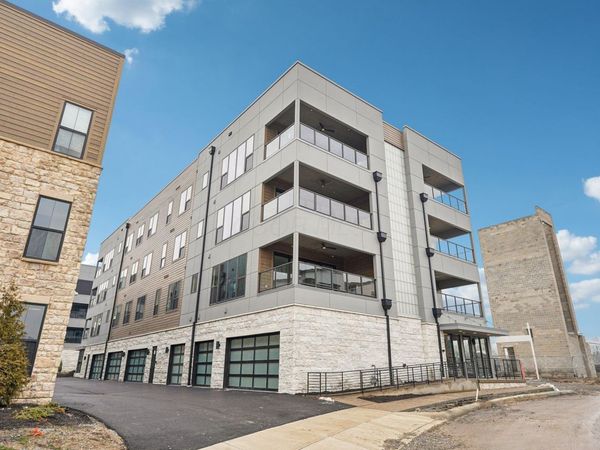 2842 Gunnison Drive , Unit 303, Columbus, OH 43228