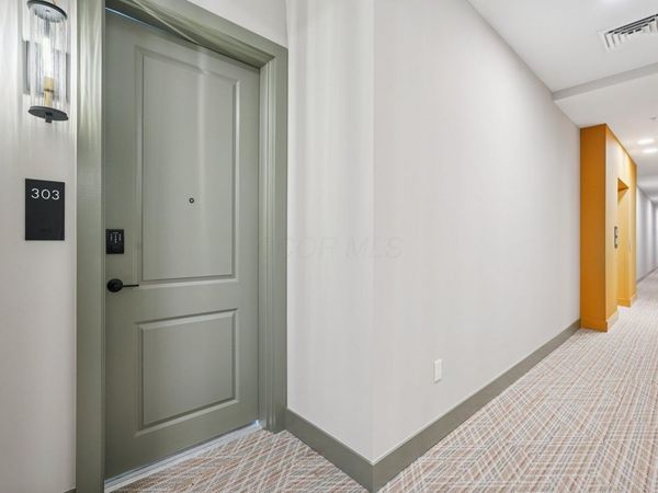 2842 Gunnison Drive , Unit 303, Columbus, OH 43228