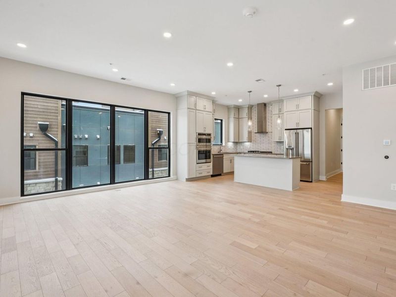 2842 Gunnison Drive , Unit 303, Columbus, OH 43228 Photo 12