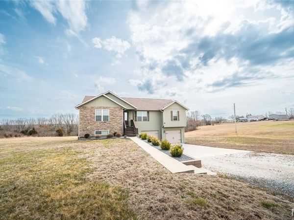 18444 Charity Drive , Dixon, MO 65459
