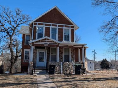 1049 Park Avenue, Omaha, NE 68105