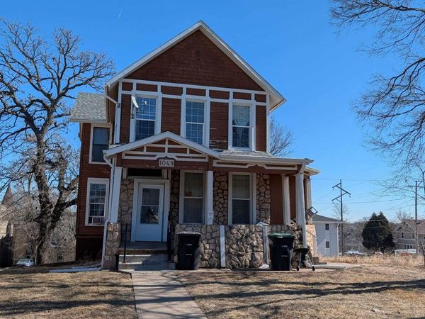 1049 Park Avenue, Omaha, NE 68105