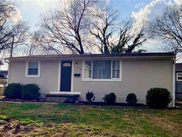 1224 S Delaware Avenue, Independence, MO 64055