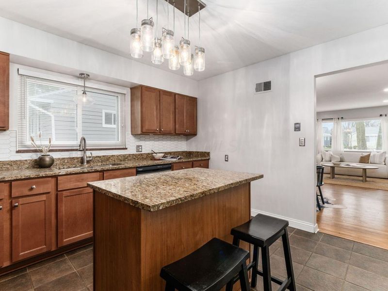 2666 Woodstock Road, Columbus, OH 43221 Photo 13