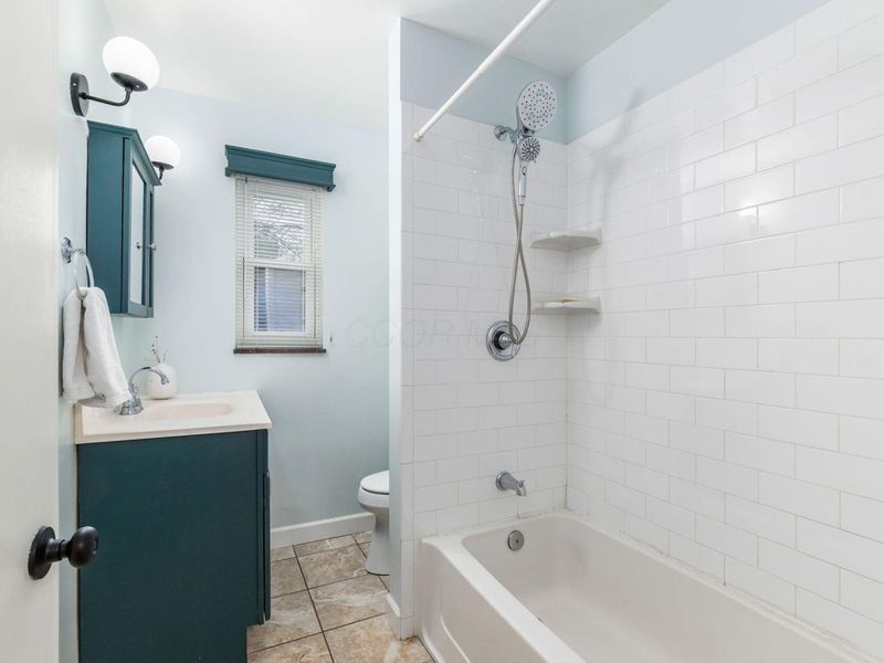 2666 Woodstock Road, Columbus, OH 43221 Photo 22