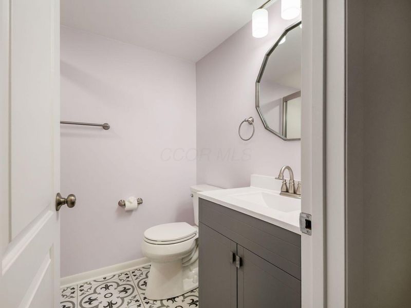 2666 Woodstock Road, Columbus, OH 43221 Photo 27