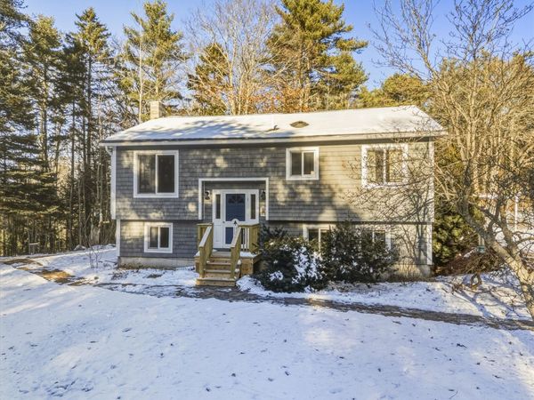 52 Birch Point Road, Freeport, ME 04032