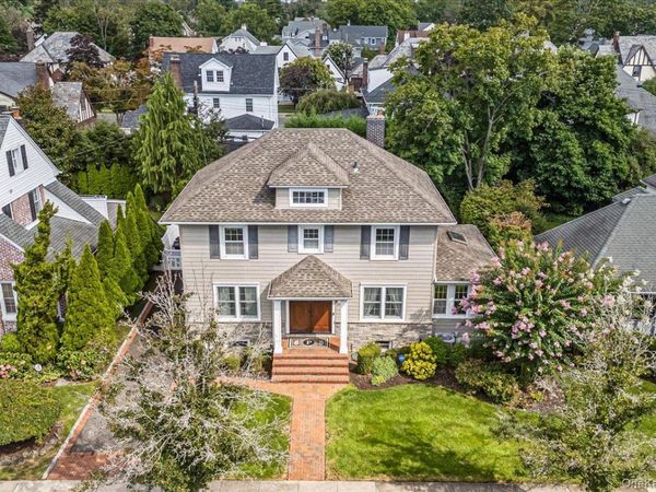 33 Shepherd Street , Rockville Centre, NY 11570