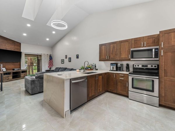 600 Crosswinds Drive, Unit C2, Greenacres, FL 33413