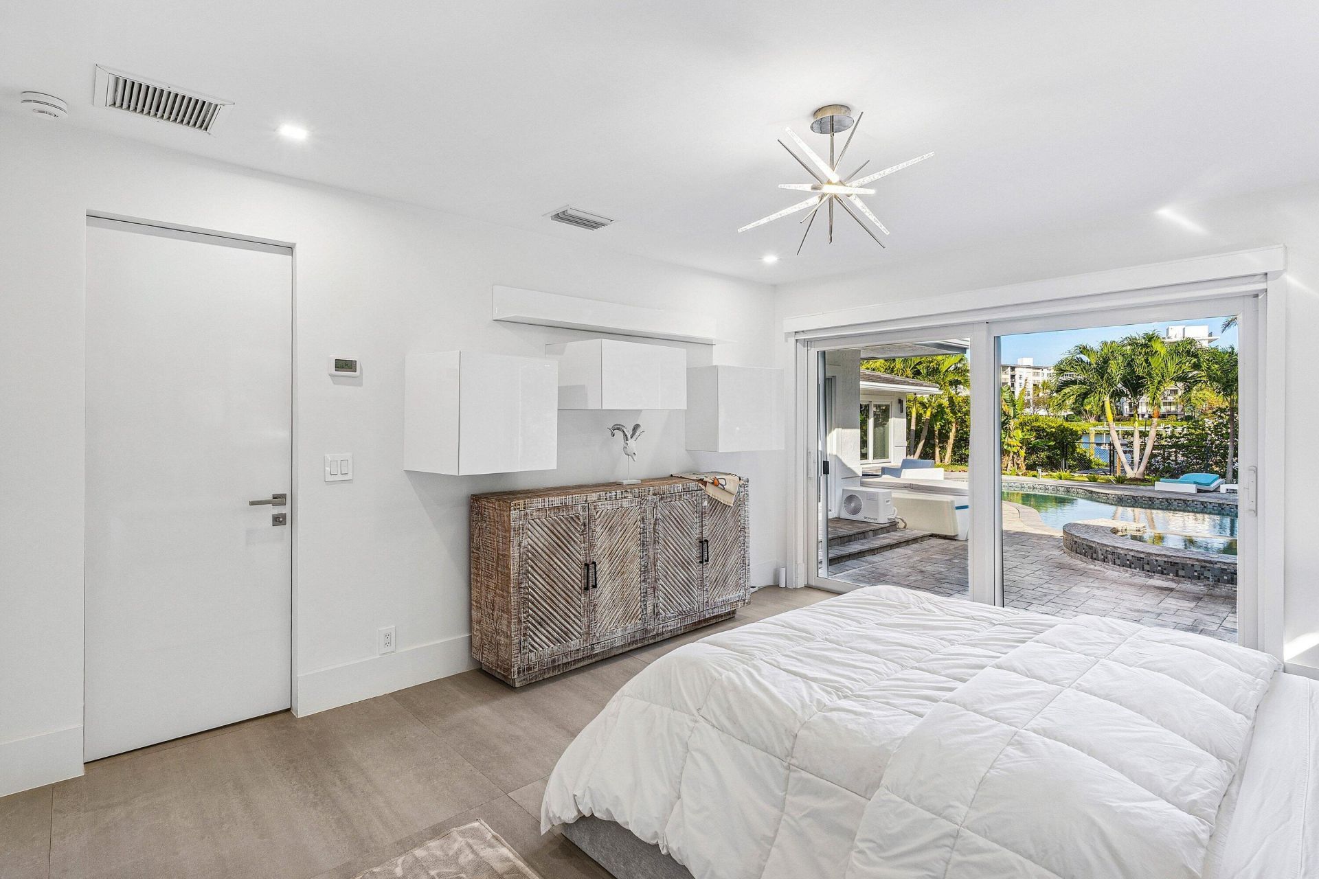 820 N Atlantic Drive, Lantana, FL 33462 Photo