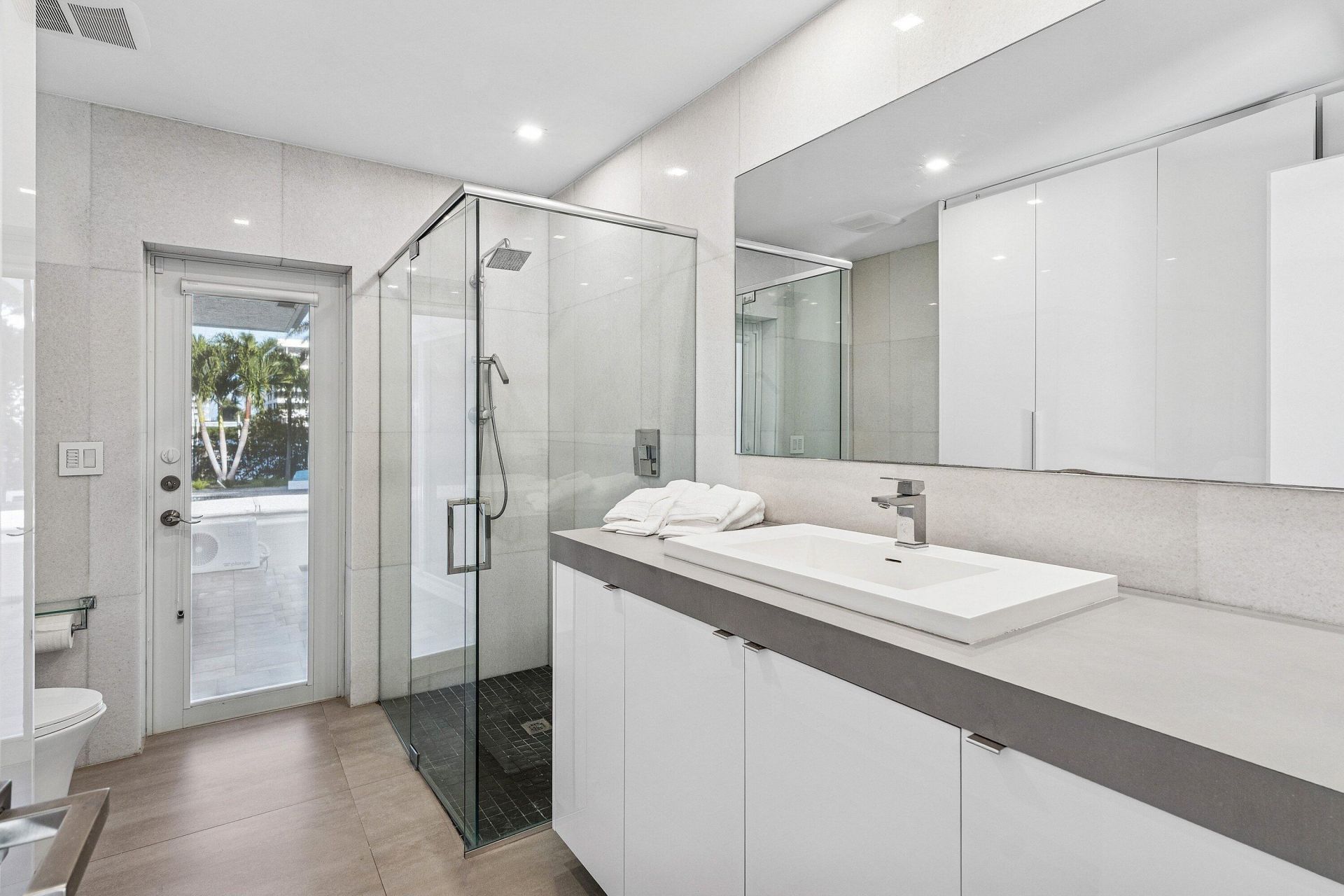 820 N Atlantic Drive, Lantana, FL 33462 Photo