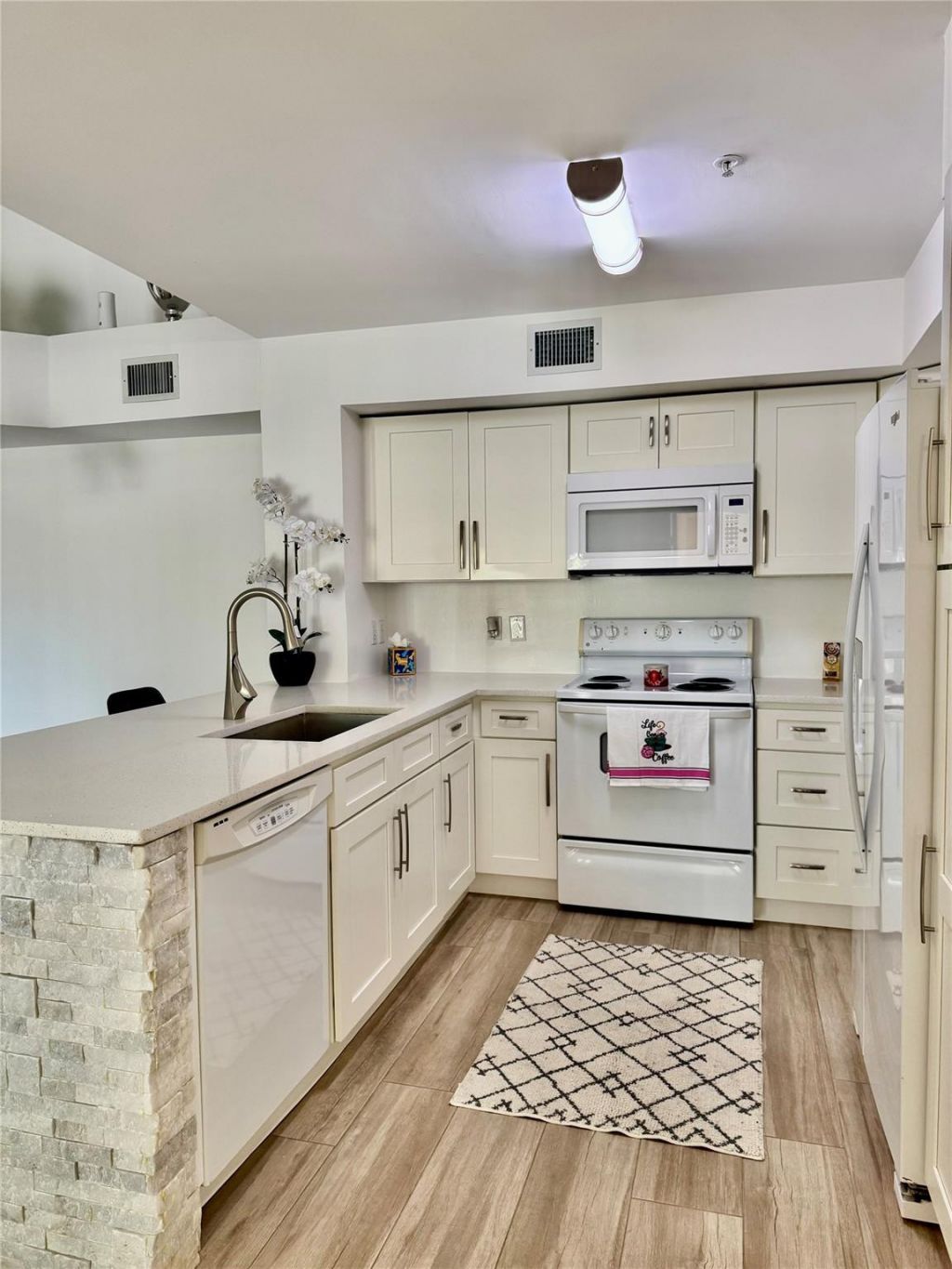 4856 N State Road 7, Pompano Beach, FL 33073 Photo