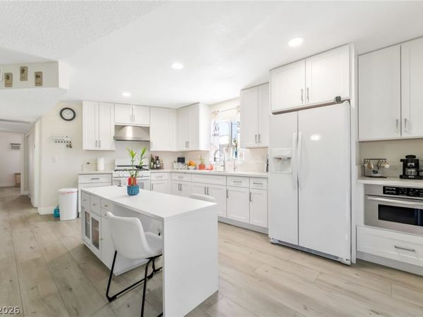 4982 Andover Drive, Las Vegas, NV 89122