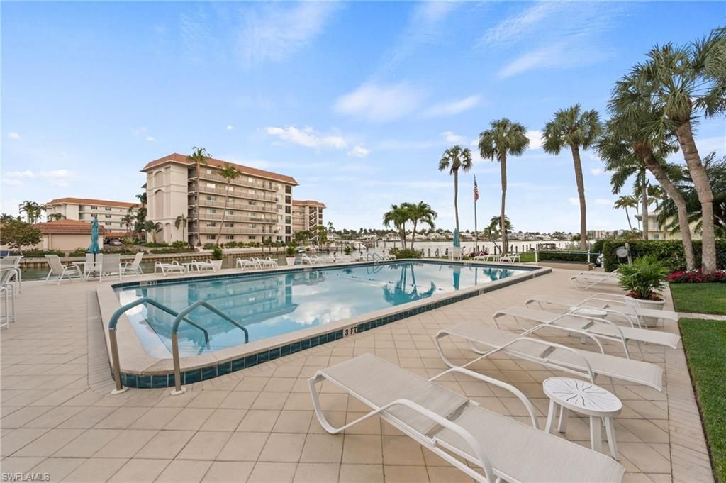 2880 Gulf Shore Blvd N, Unit 410, Naples, FL 34103 Photo