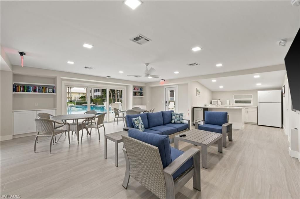 2880 Gulf Shore Blvd N, Unit 410, Naples, FL 34103 Photo