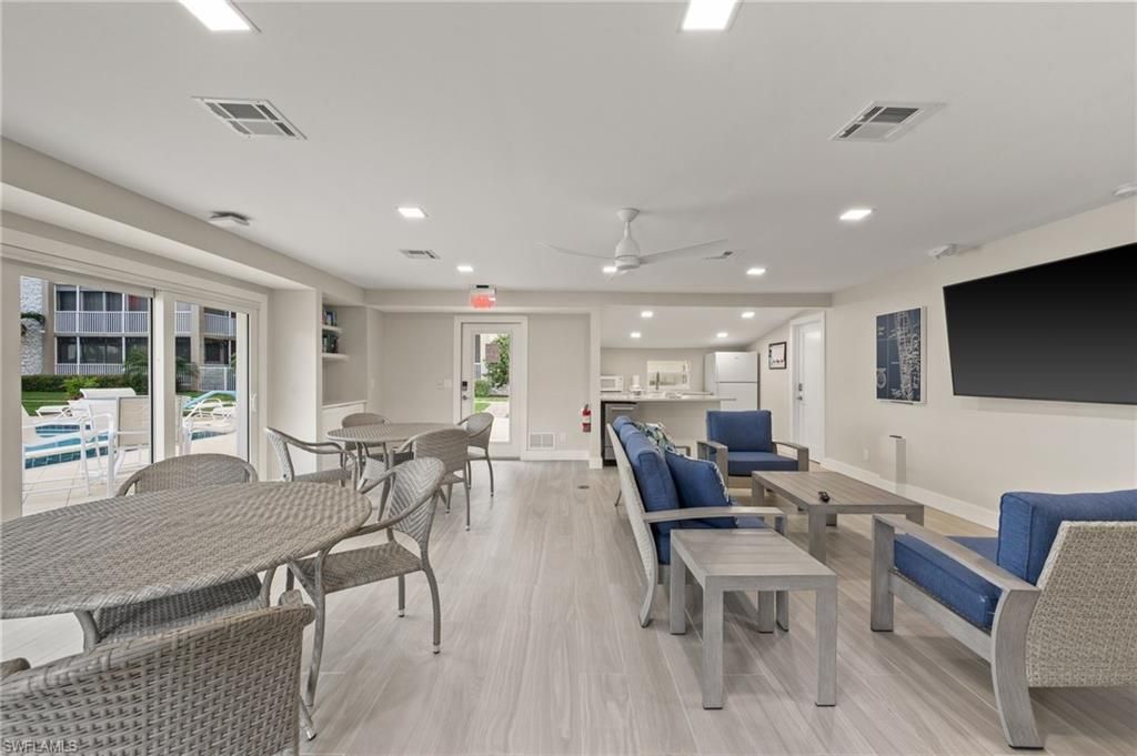 2880 Gulf Shore Blvd N, Unit 410, Naples, FL 34103 Photo
