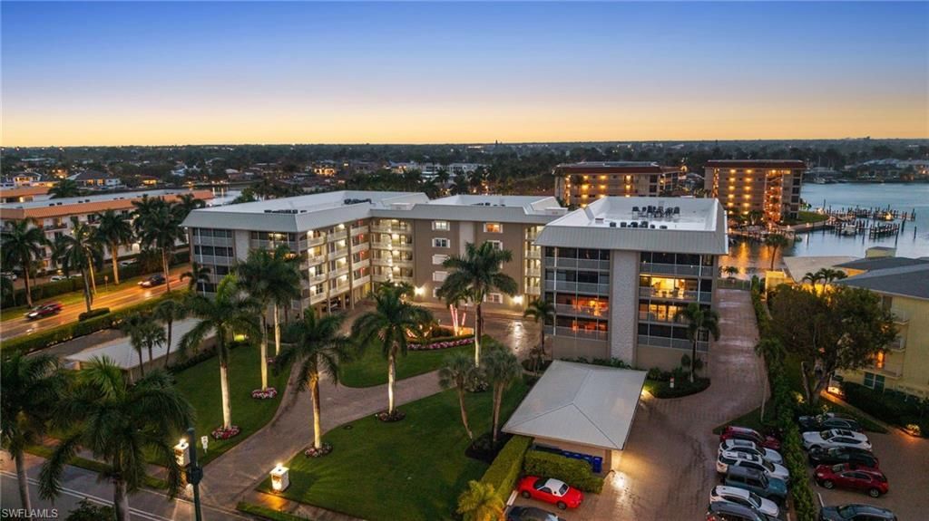 2880 Gulf Shore Blvd N, Unit 410, Naples, FL 34103 Photo