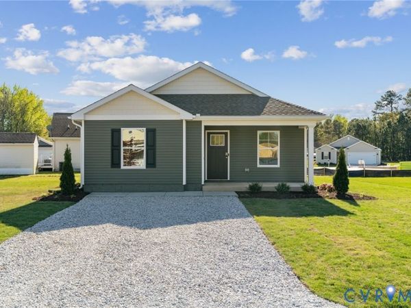 99 Byway Circle , Kilmarnock, VA 22482