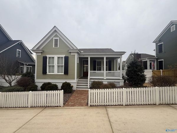 53 Hillcrest Avenue, Huntsville, AL 35806