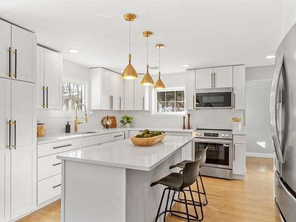 401 Belknap Rd, Framingham, MA 01701