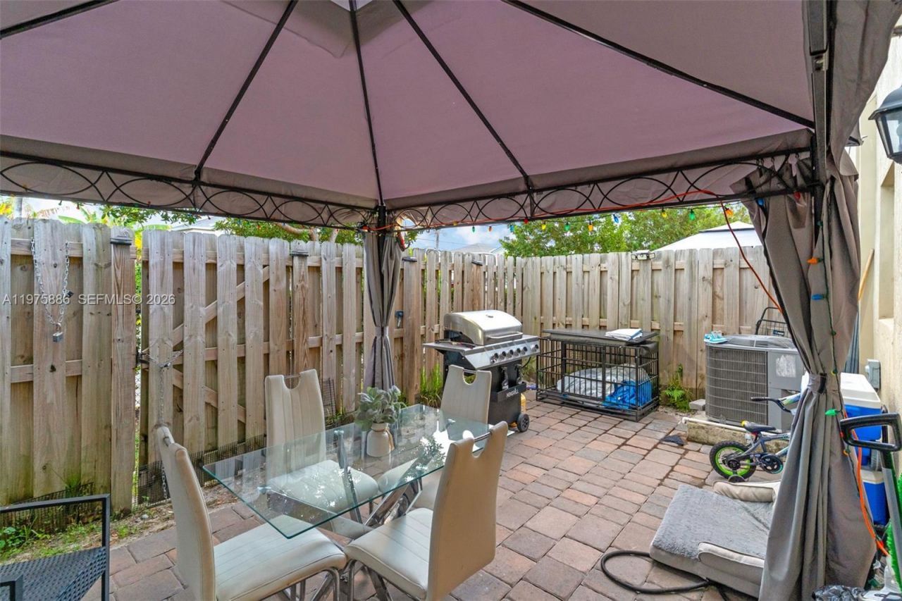 533 NE 5 Pl, Homestead, FL 33034 Photo