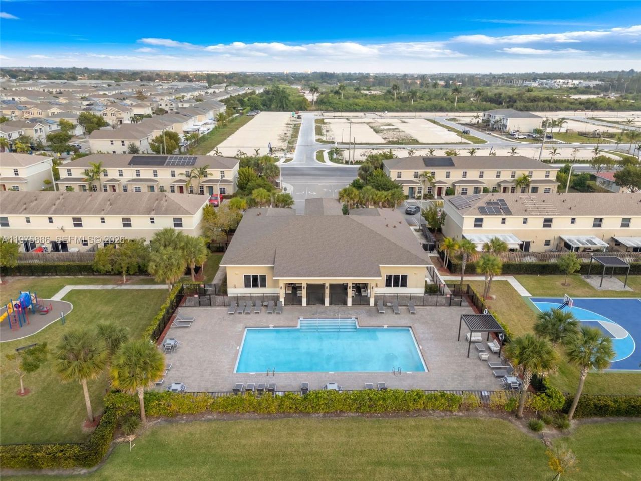 533 NE 5 Pl, Homestead, FL 33034 Photo