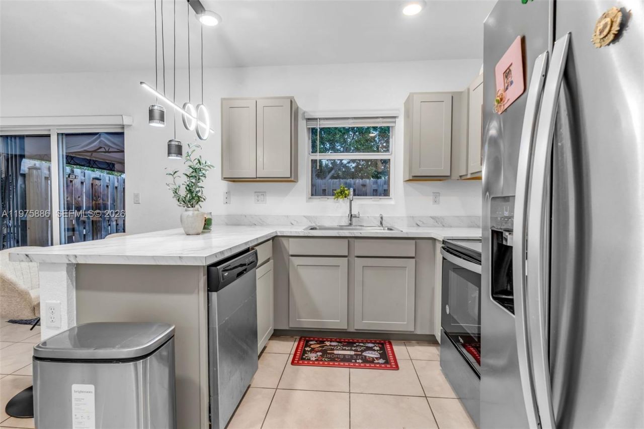 533 NE 5 Pl, Homestead, FL 33034 Photo