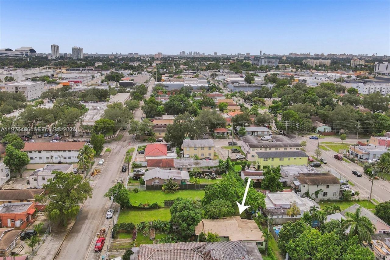 2636 NW 22nd Ct , Miami, FL 33142 Photo