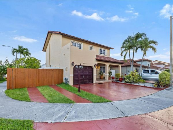 3502 W 72nd St , Hialeah, FL 33018