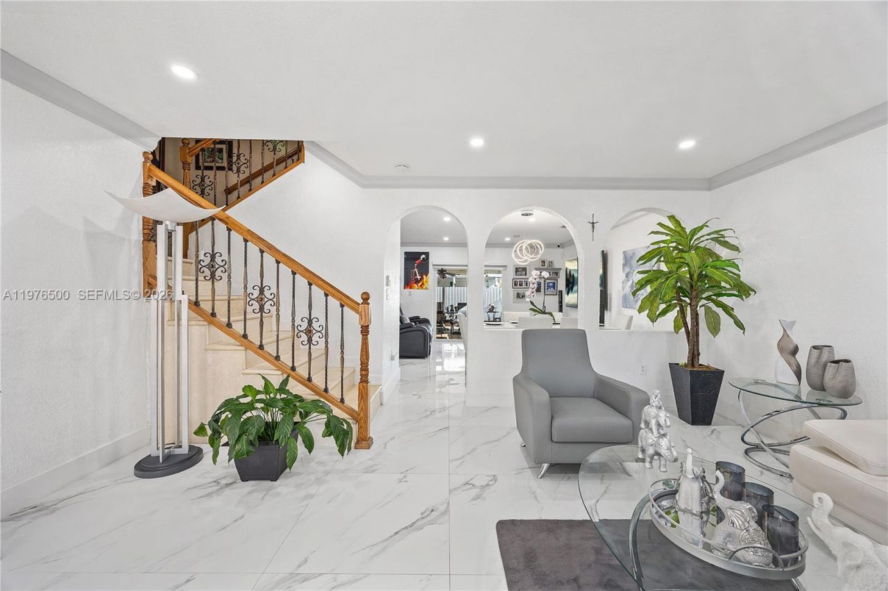 3502 W 72nd St , Hialeah, FL 33018 Photo