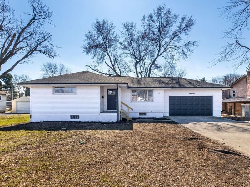 19 E Oak Street , Canal Winchester, OH 43110 Photo 1