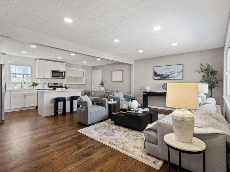 19 E Oak Street , Canal Winchester, OH 43110 Photo 3