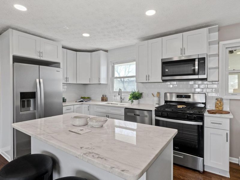 19 E Oak Street , Canal Winchester, OH 43110 Photo 7