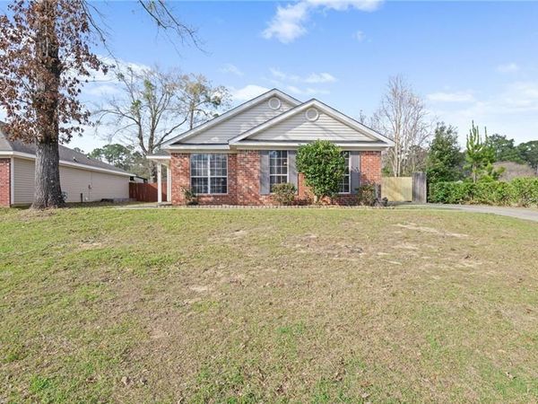 221 Gayle Lane, Satsuma, AL 36572