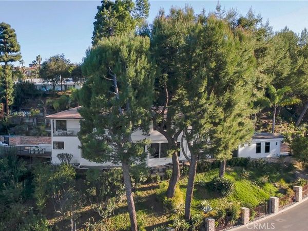 4032 Rogen Drive, Encino, CA 91436