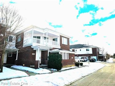 6988 Boulder Pointe Drive, Washington Twp, MI 48094