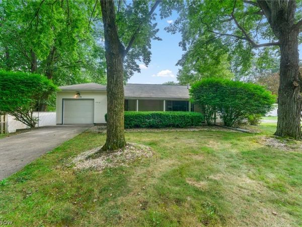 3510 E Heights Street SE, Warren, OH 44484